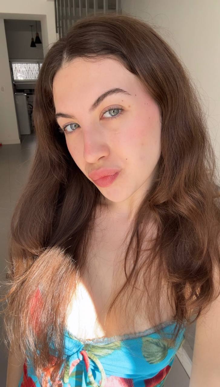 Nude girl Amber in Brisbane