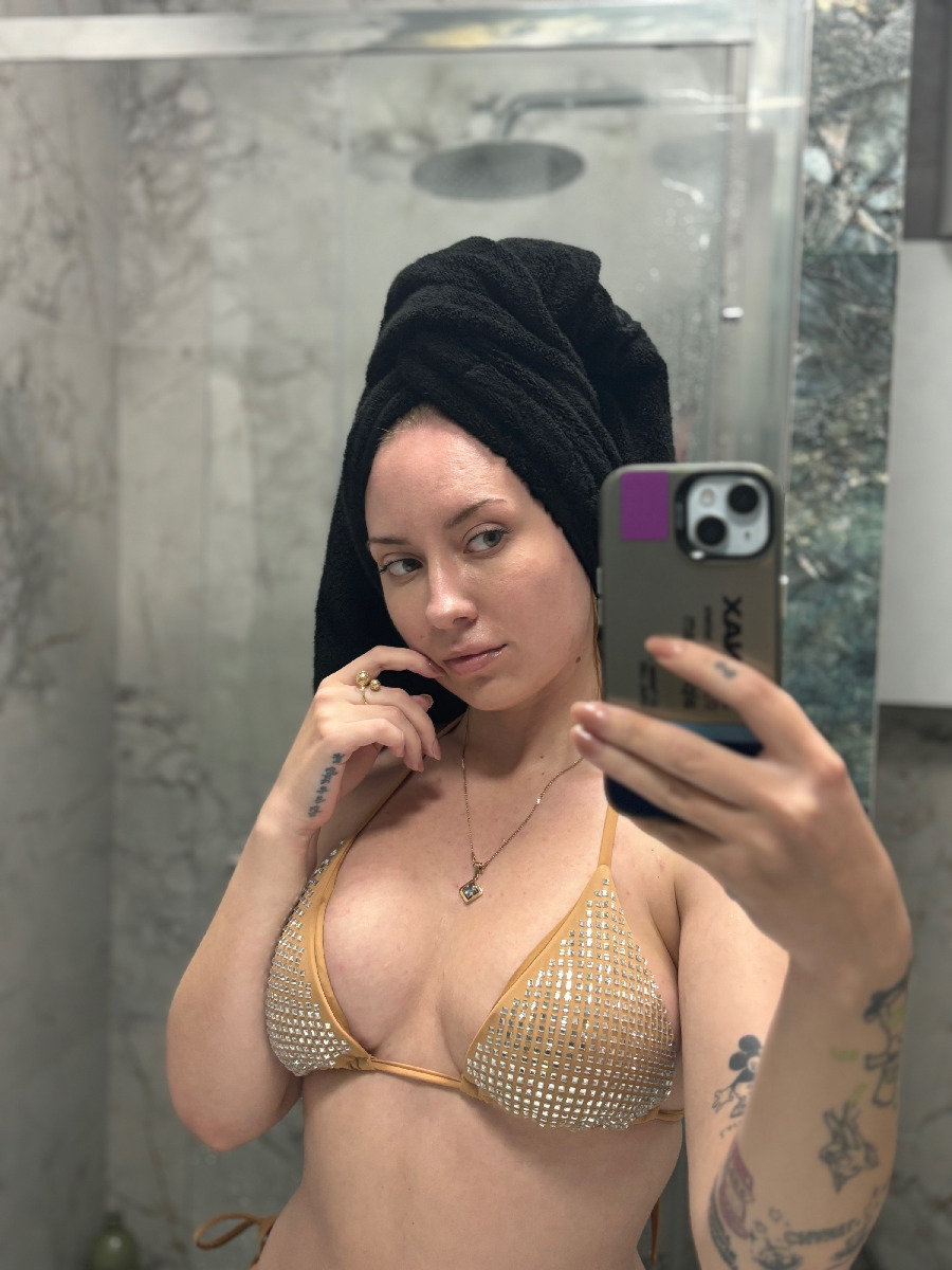 Nude girl KateV in Brisbane