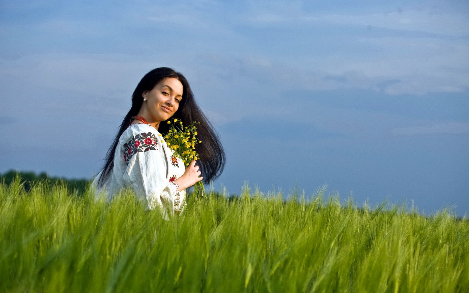 Girls in Slavic costumes in Brisbane