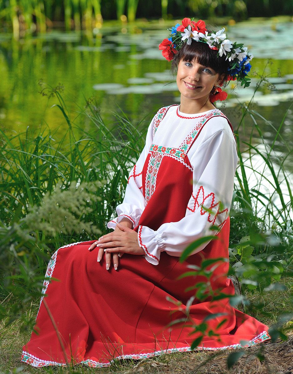 Beautiful girl Girls in Slavic costumes in Brisbane
