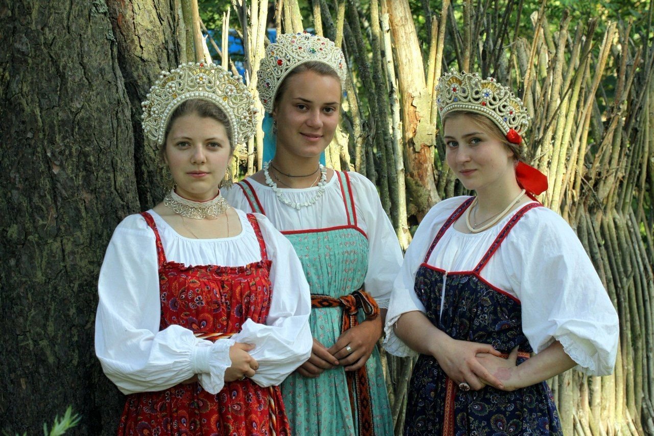 Sexy model Girls in Slavic costumes in Brisbane