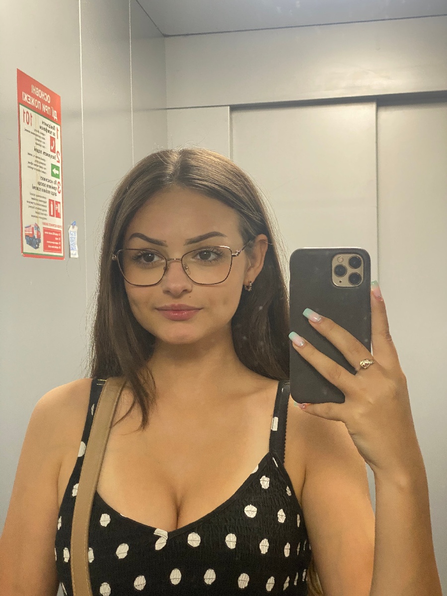 Sexy model Stacy in Brisbane